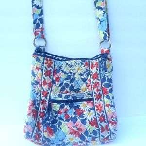 Vera Bradley shoulder bag. Floral pattern.